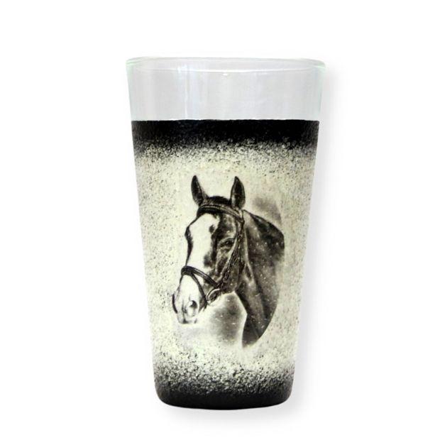 Lóval díszített vizes pohár gyerekeknek