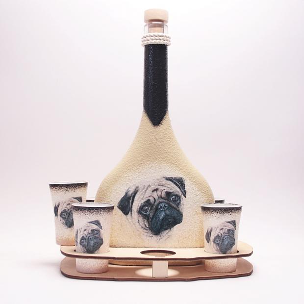 Kutya  ( Mopsz ) képpel díszített pálinkás kínáló szett - bármilyen kutyafajta képével kérheted