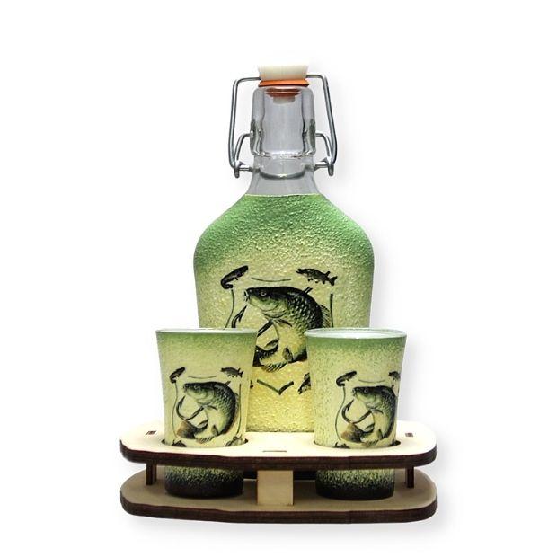 Egyedi pálinka kínáló horgászoknak