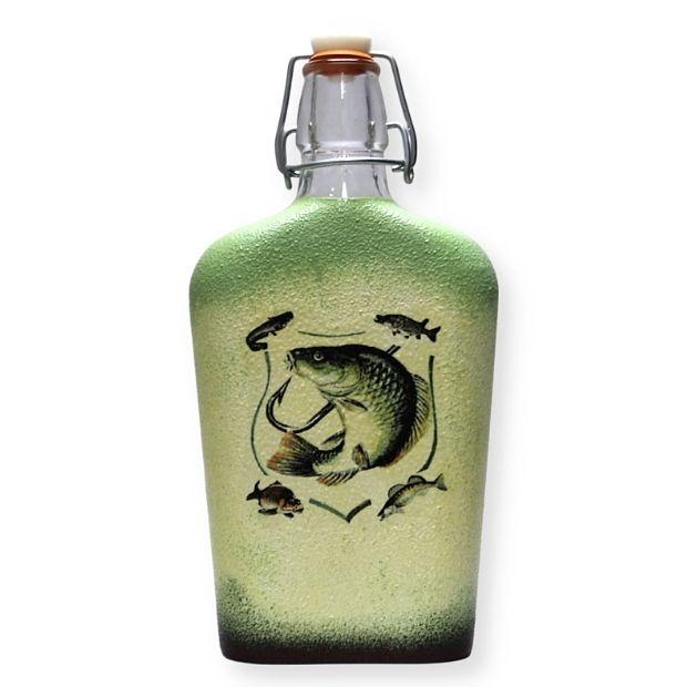 Horgász motívummal díszített nagy csatos  pálinkás üveg - ajándék horgászoknak