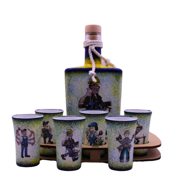 Humoros ábrákkal díszített pálinka kínáló  szett barkácsolóknak - 6 klf pohárral