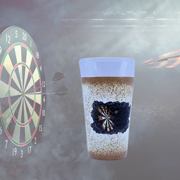 Egyedi díszítésű vizespohár a darts  szerelmeseinek